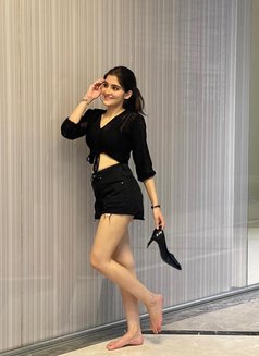 Priya - escort in Dubai Photo 6 of 9