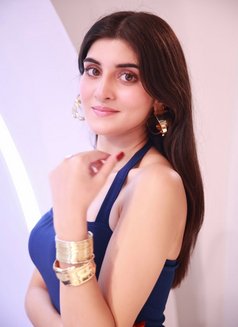 Priya - puta in Dubai Photo 3 of 5