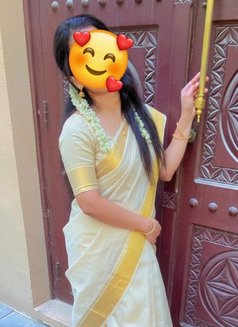 Priya - escort in Dubai Photo 6 of 7