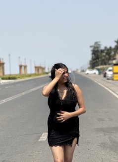Priya - escort in Noida Photo 7 of 9