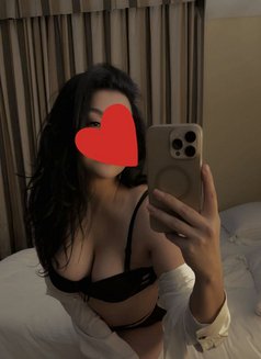Priya - escort in Gurgaon Photo 4 of 4