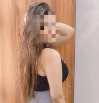 Priya - puta in Vancouver