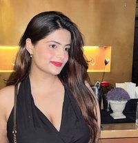 Priya - puta in Hyderabad Photo 1 of 3