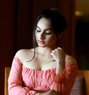 Priya - puta in Hyderabad Photo 1 of 1