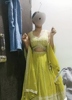 Priya - escort in Indore Photo 2 of 4