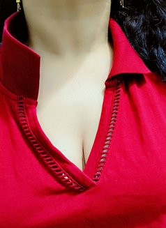 Priya - escort in Jaipur Photo 3 of 8