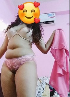 Priya - escort in Kochi Photo 1 of 1