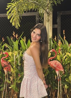 Priya - escort in Kochi Photo 1 of 7