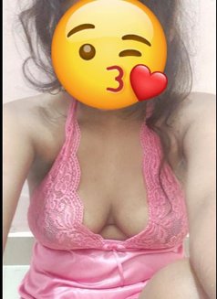 Priya - escort in Kochi Photo 1 of 2