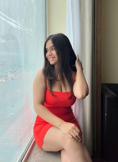 Priya - escort in Kolkata Photo 2 of 3