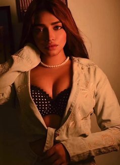 Priya - escort in Kolkata Photo 2 of 4