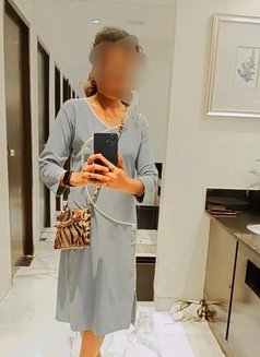 Priya - escort in Mumbai Photo 1 of 1