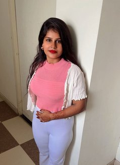 Priya - puta in Mumbai Photo 5 of 6