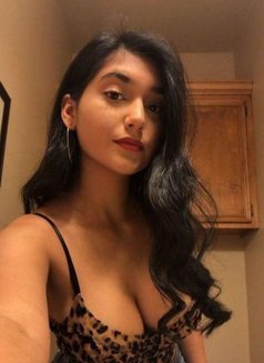 Priya - escort in Surat Photo 2 of 3