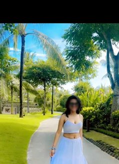 Priya - escort in Mumbai Photo 4 of 5