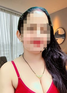 Priya - escort in Mumbai Photo 5 of 10