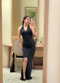 Priya - escort in Muscat Photo 4 of 4