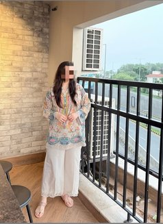 Priya - escort in Navi Mumbai Photo 2 of 2