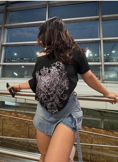 Priya - escort in New Delhi Photo 2 of 2