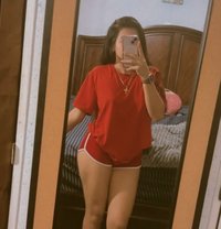 Priya - escort in New Delhi