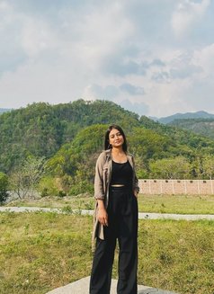 Priya - puta in Noida Photo 1 of 5