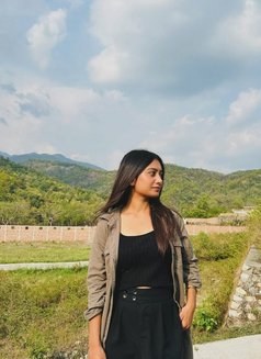 Priya - puta in Noida Photo 5 of 5