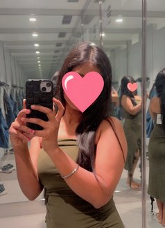 Priya - escort in Noida Photo 3 of 4