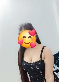 Priya - puta in Noida Photo 1 of 2