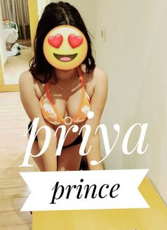 Priya - escort in Noida Photo 5 of 13
