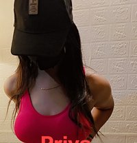 Priya - puta in Noida