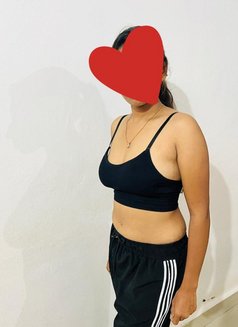 Priya - escort in Pune Photo 6 of 13