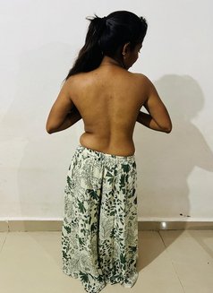 Priya - escort in Pune Photo 11 of 13