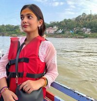 Priya - escort in Pune