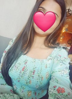 Priya - escort in Bangalore Photo 2 of 5