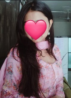 Priya - escort in Bangalore Photo 3 of 5