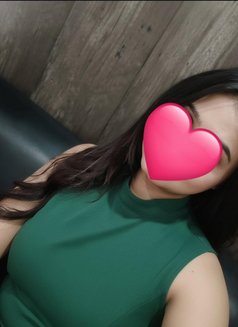 Priya - escort in Bangalore Photo 5 of 5