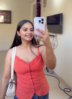 Priya - escort in Bangalore Photo 2 of 4