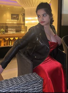 Priya - escort in Bangalore Photo 3 of 4