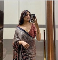 Priya - escort in Pune Photo 1 of 6