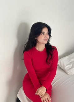 Priya - escort in Pune Photo 2 of 3