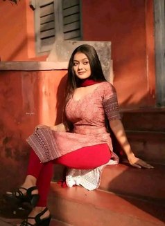 Priya - escort in Ras al-Khaimah Photo 2 of 2