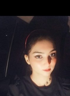 Priya Indian escort - puta in Ajmān Photo 5 of 7