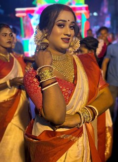 Priya - Acompañantes transexual in Kolkata Photo 12 of 16