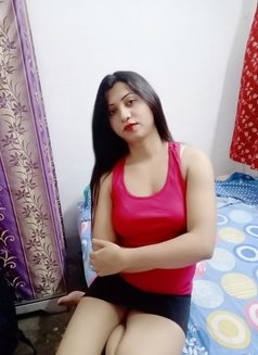 Priya - Transsexual escort in Kolkata Photo 4 of 5