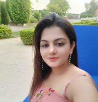 Priya - Male escort in Gurgaon