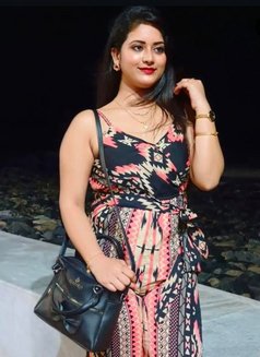 Priya - Acompañantes masculino in Gurgaon Photo 2 of 3