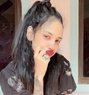 Priya Kaur - puta in Jaipur Photo 1 of 2