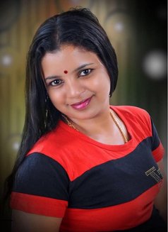 Priya Kerala South Indian Escort - escort in Abu Dhabi Photo 1 of 3