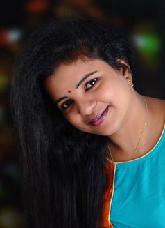 Priya Kerala South Indian Escort - escort in Abu Dhabi Photo 2 of 3