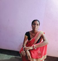 Priya Kumari - puta in Dehradun, Uttarakhand